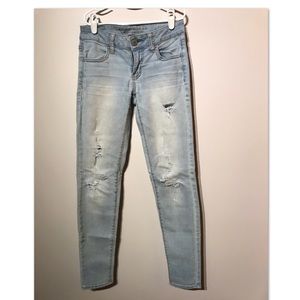 Distressed light wash American Eagle jeans